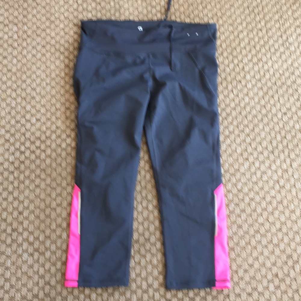 Gap fit medium excellent condition grey/pink
